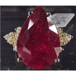 14K GOLD LADIES RUBY AND DIAMOND RING - SIZE 7
