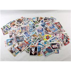 LARGE LOT OF VINTAGE TOPPS BASEBALL CARDS