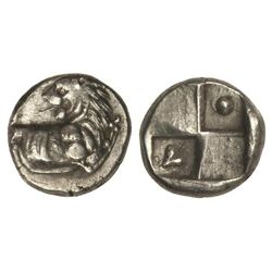 Hemidracma. - 400-350 a.C. - CHERRONESOS. - Anv.: León a derecha mirando atrás. Rev.: Cuadripartito