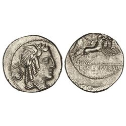 Denario. - 85 a.C. - JULIA-5. - L. Julius Bursio. - Rev.: Victoria con corona en cuadriga a derecha.