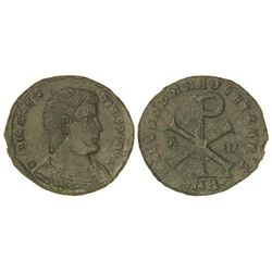 Doble Maiorina. - Acuñada el 350-353 d.C. - MAGNENCIO. - AMIENS. - Rev.: SALVS DD. NN. AVG. ET. CAES