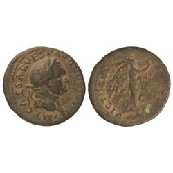 Dupondio. - Acuñada el 71 d.C. - VESPASIANO. - Anv.: IMP. CAES. VESPASIAN. AVG. COS. III. Cabeza rad