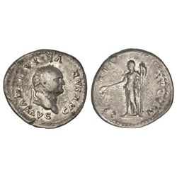 Denario. - Acuñada el 77-79 d.C. - VESPASIANO. - Anv.: CAESAR VESPASIANVS AVG. Cabeza laureada a der