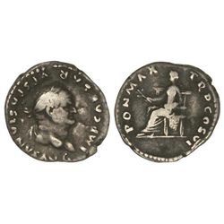 Denario. - Acuñada el 75 d.C. - VESPASIANO. - Anv.: IMP. CAESAR VESPASIANVS AVG. Cabeza laureada a d