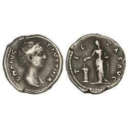 Denario. - Posterior 141 d.C. - FAUSTINA MADRE. - Anv.: DIVA AVG. FAVSTINA. Busto a derecha. Rev.: P