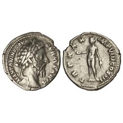 Denario. - Acuñada el 161-180 d.C. - MARCO AURELIO. - Anv.: M. ANTONINVS.AVG.GERM.SARM. Cabeza laure