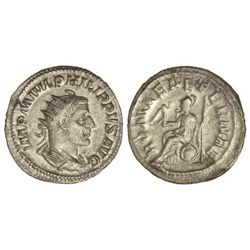 Antoniniano. - Acuñada el 244-247 d.C. - FILIPO I. - Rev.: ROMAE AETERNAE. Roma sentada a izquierda