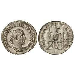 Antonininano. - Acuñada el 244-247 d.C. - FILIPO I. - Rev.: ROMAE AETERNAE. Roma sentada a izquierda