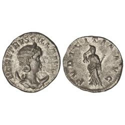 Antoniniano. - 251 d.C. - HERENNIA ETRUSCILLA. - Rev.: PVDICITIA AVG. Pudibundez en pie a izquierda