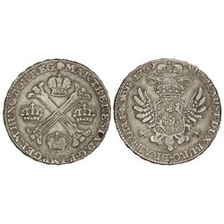 1/2 Kronenthaler. - 1769. - MARÍA TERESA. - PAISES BAJOS AUSTRIACOS. - AR. (Rayas y golpecitos). KM-