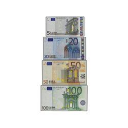 Lote 4 billetes 5, 20, 50 y 100 Euros. - 2002. - Todos con la misma numeración: V00000008446. Ed-EU1