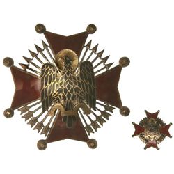 Placa d la Orden de Cisneros. - (1944-1975). - Plata dorada y esmaltes. Con miniatura. Flechas plate