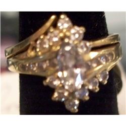 1 Ct Diamond Ladies Ring With Marquis Center