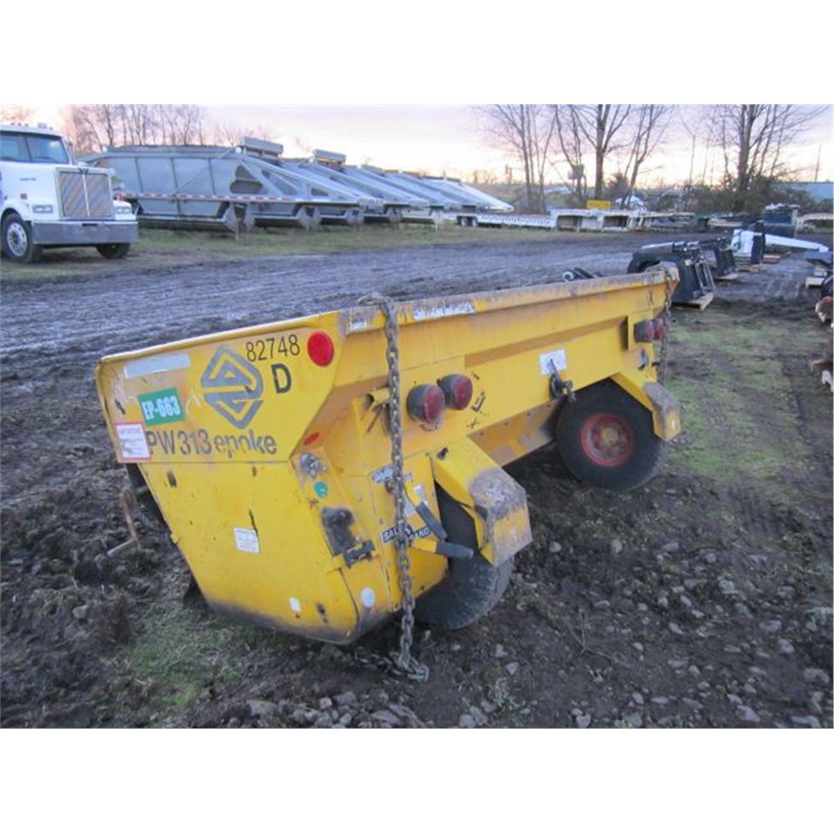 Epoke TKG12 Towable Salt/Sand Spreader