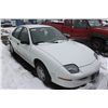 Image 2 : 1999 WHITE PONTIAC SUNFIRE 4 DOOR SDN