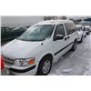 Image 1 : 2004 WHITE CHEVROLET VENTURE VAN 84,053KM GAS