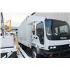 Image 2 : 1999 WHITE GMC T6500 2 DOOR 3TON CUBE 336,613KM