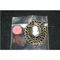 Vintage Cameo Brooch