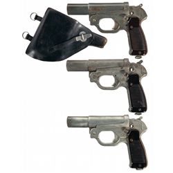 Three German Flare Pistols -A) WWII Schneider Single Barrel Flare Pistol