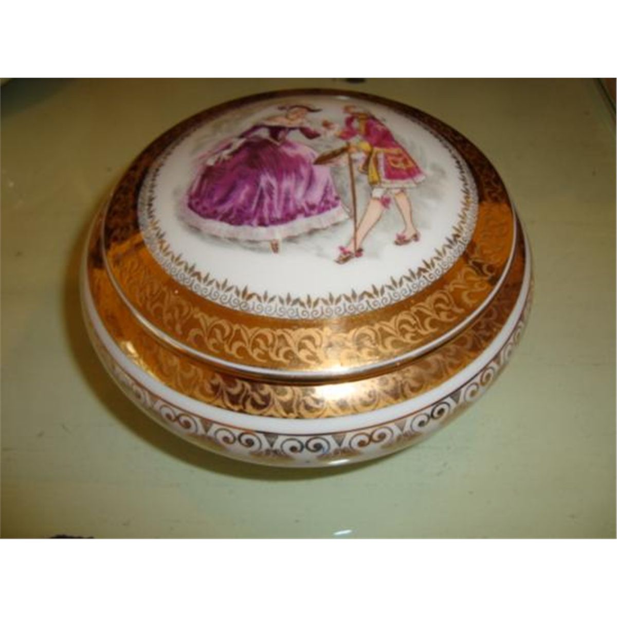 Authentic French porcelain Limoges box Mid 1900's