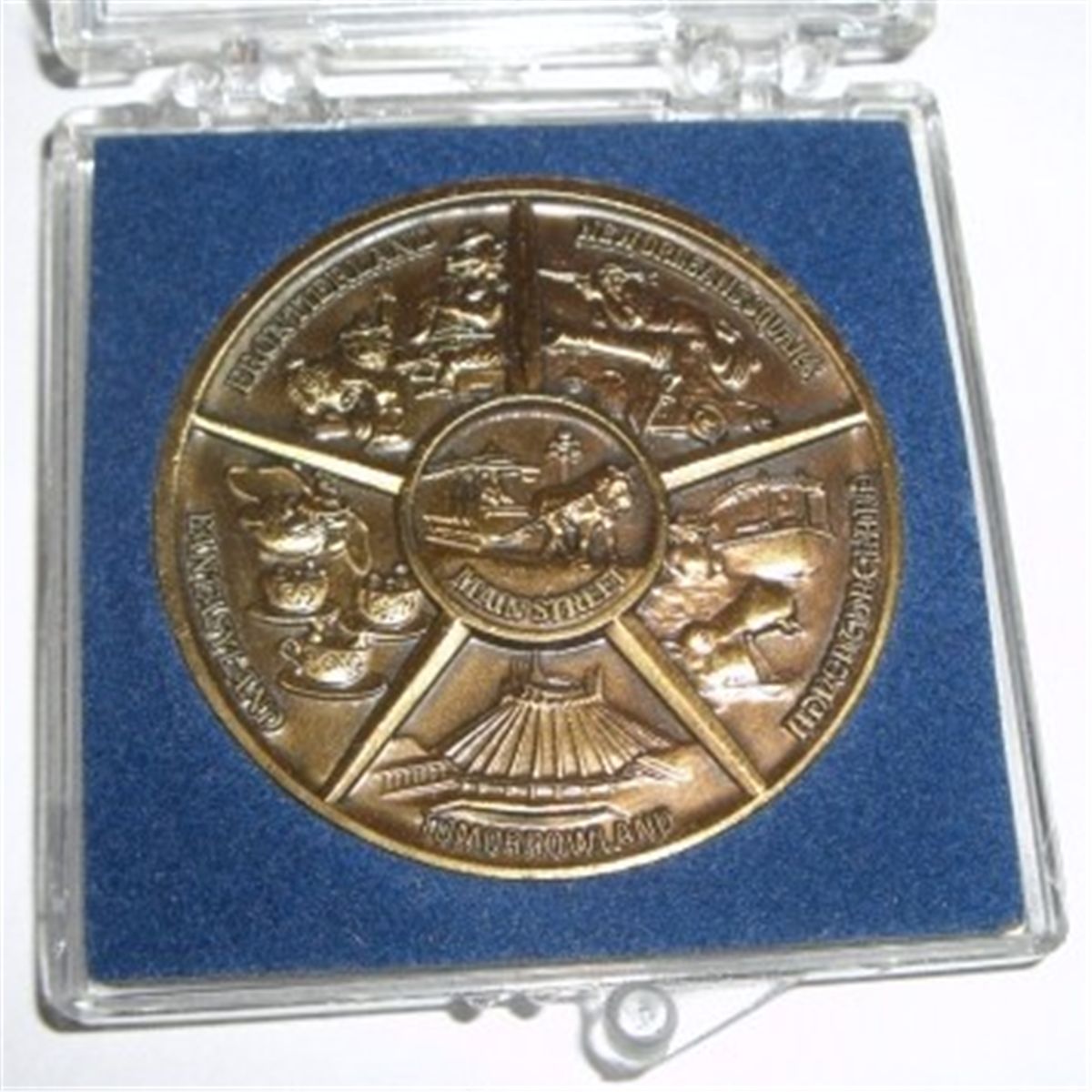 Disneyland Coin *AUTHENTIC MINT CONDITION* Coin comes in Hard Case!!