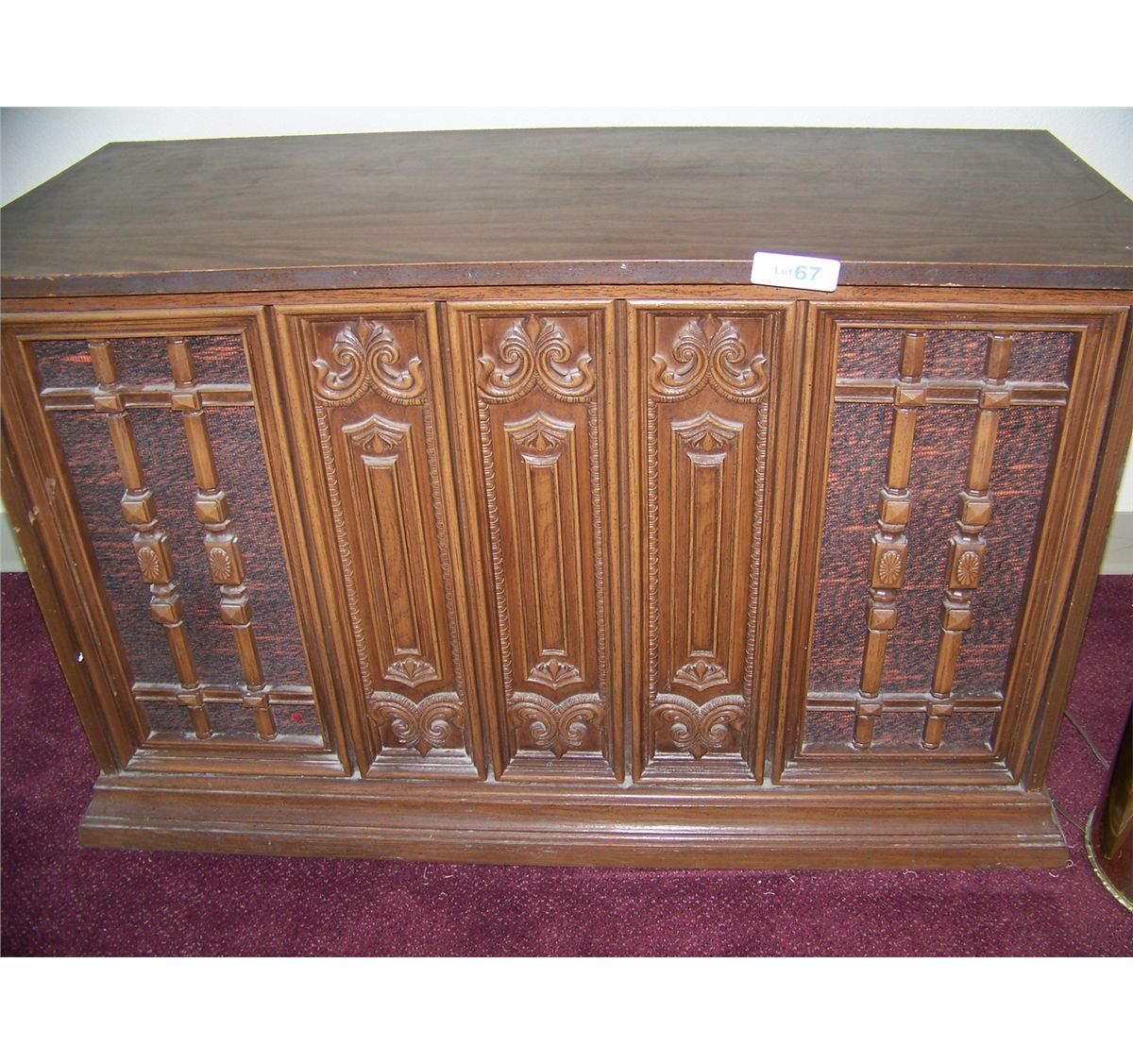 Classic 1970's Era Entertainment with Working Eight Track, Record Player & Stereo. Classic 1970's Era Entertainment with Working Eight Track, Record Player & Stereo.