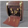 Image 3 : VINTAGE BAKELITE WESTCLOX TRAVEL ALARM CLOCK - MODEL 452