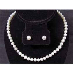 AKOYA PEARL NECKLACE AND EARRING SET