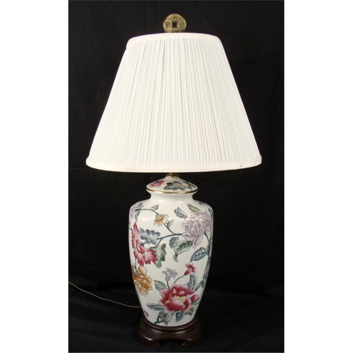 Kaiser Kuhn Chinese Porcelain Floral Table Lamp