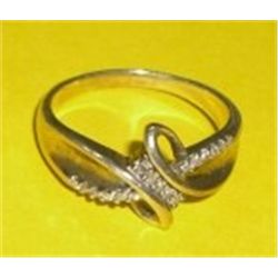 Vintage Sterling Silver Ring stamped *925* with 16 Clear Stones Diamonds?? Ring Weighs .17 ozs Ring 