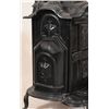 Image 12 : Cast Iron Stove From Jamie Maverick Estate