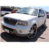 Image 2 : 2004 - LINCOLN NAVIGATOR