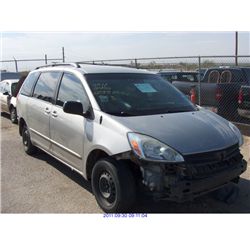 2004 - TOYOTA SIENNA