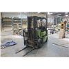 Image 1 : CLARK 4600LB 3 STAGE PROPANE FORKLIFT