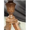 Image 4 : Mersman Small Colonial Revival Vintage Wooden Table