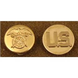 WWII ERA U.S. COAST GUARD AND U.S. COLLAR BRASS