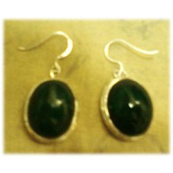 Emerald Gemstone in Silver Earring .925