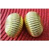 Image 1 : VINTAGE CHRISTIAN DIOR SHELL SHAPED RIBBED GOLD CLIP EA