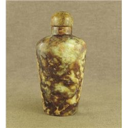 GORGEOUS CHINESE JADE SNUFF BOTTLE