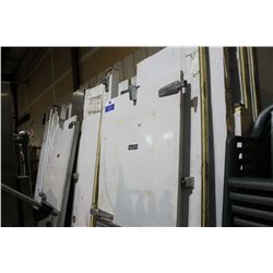 CURTIS 18FT X 16FT COMBO WALK-IN COOLER / FREEZER