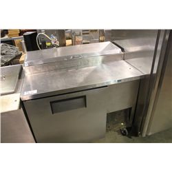 TRUE STAINLESS STEEL REFRIDGERATED PREP STATION