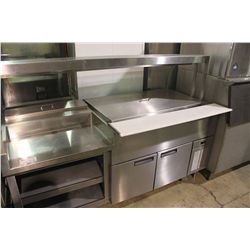 STAINLESS STEEL COOL PREP COUNTER WITH DOME GLASS