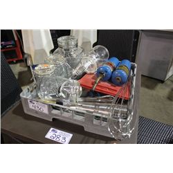 LARGE LOT OF KITCHEN UTENSILS