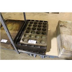 LOT OF BREAD BAKING PANS