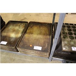 LOT OF BREAD BAKING PANS