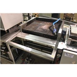 GAS GRILL ON MOBILE STAND