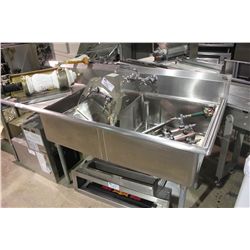STAINLESS STEEL 2 BAY SINK