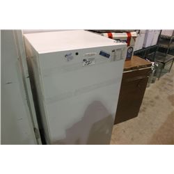 MAYTAG FRIDGE & FRIDIAIRE FREEZER