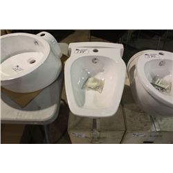 NEW WHITE MODEL V-8130 FLOOR MOUNT BIDET BASIN