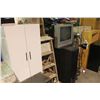 Image 2 : LARGE LOT OF ASSORTED HOUSEHOLD FURNITURE,